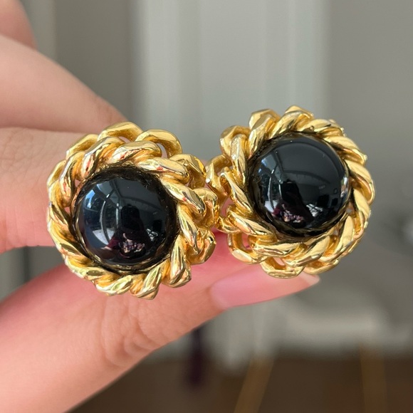 Vintage Christian Dior Round Black Glass Gold Chain Knot Twisted Clip Earrings - Picture 1 of 12